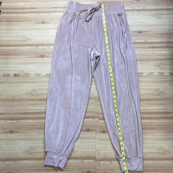 Victoria's Secret On Point Blush Velour Jogger Pants Women's Size Small - Picture 3 of 6